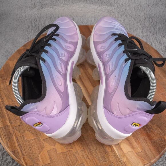 Women's Nike Air VaporMax Plus Size 9 Style DZ5204-500 Color Lilac/Blue/Black - Picture 5 of 10